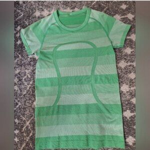 Lululemon green Yoga Gym Swiftly Tech Short Sleeve Crew Top Sz 8
